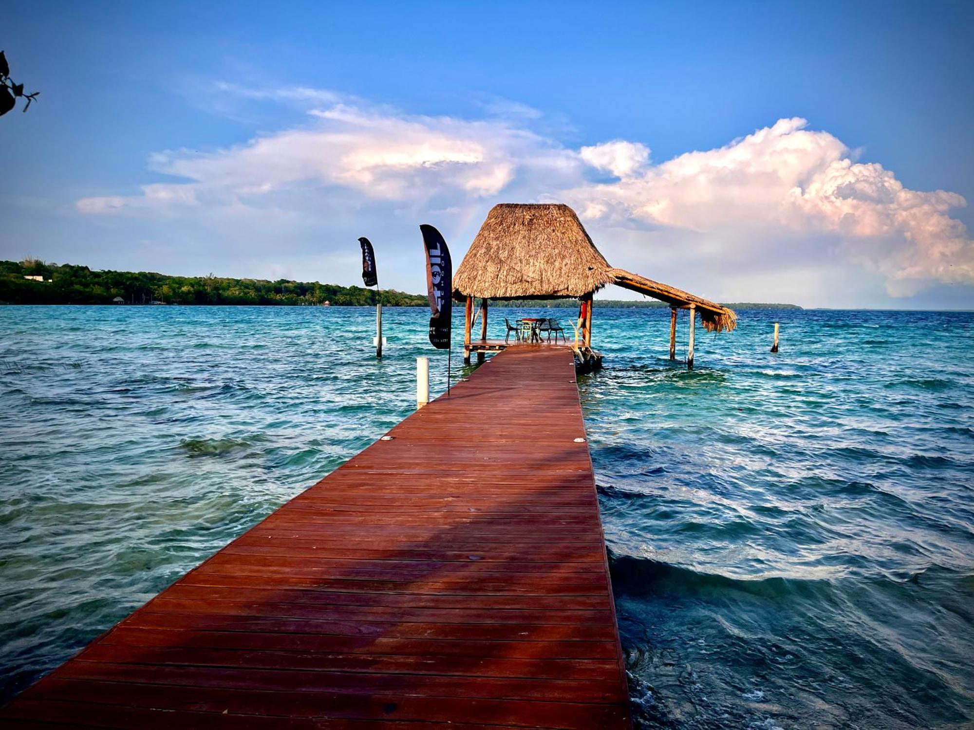 Hermosa Cabaña Caribeña en la Laguna de Bacalar Exterior foto