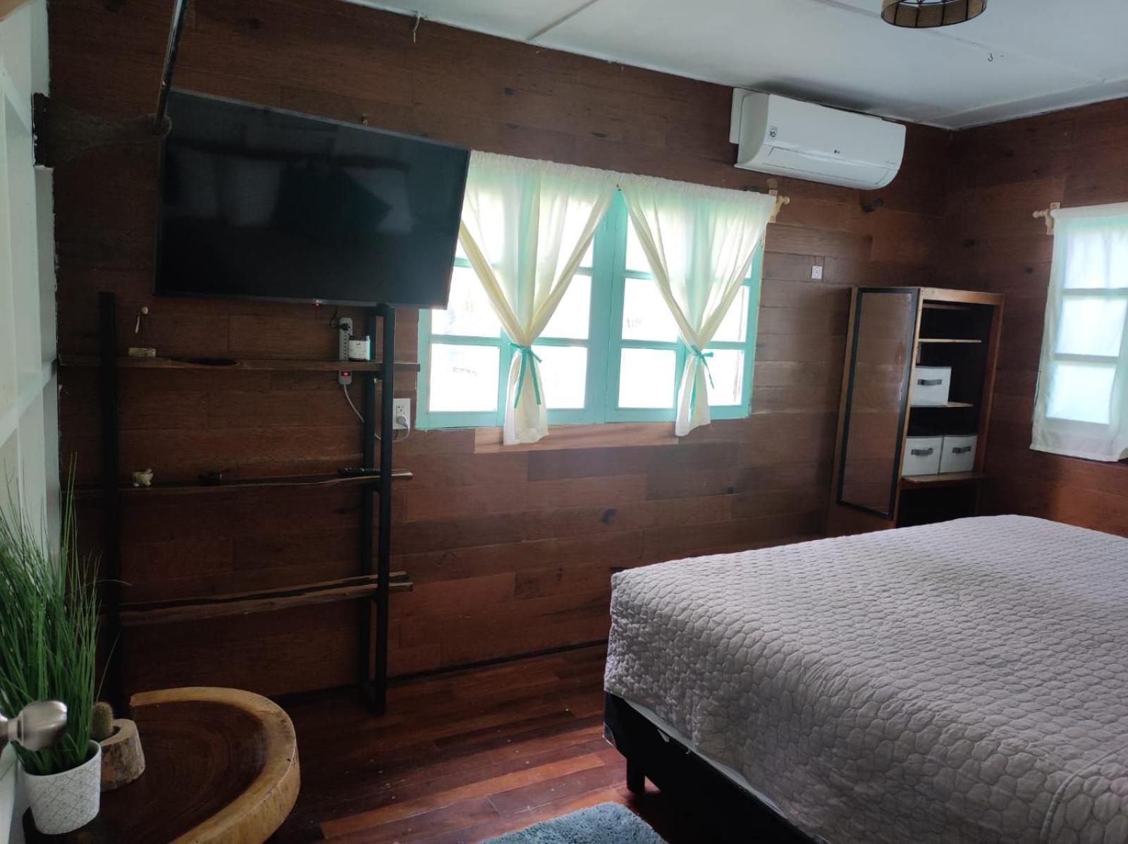 Hermosa Cabaña Caribeña en la Laguna de Bacalar Exterior foto