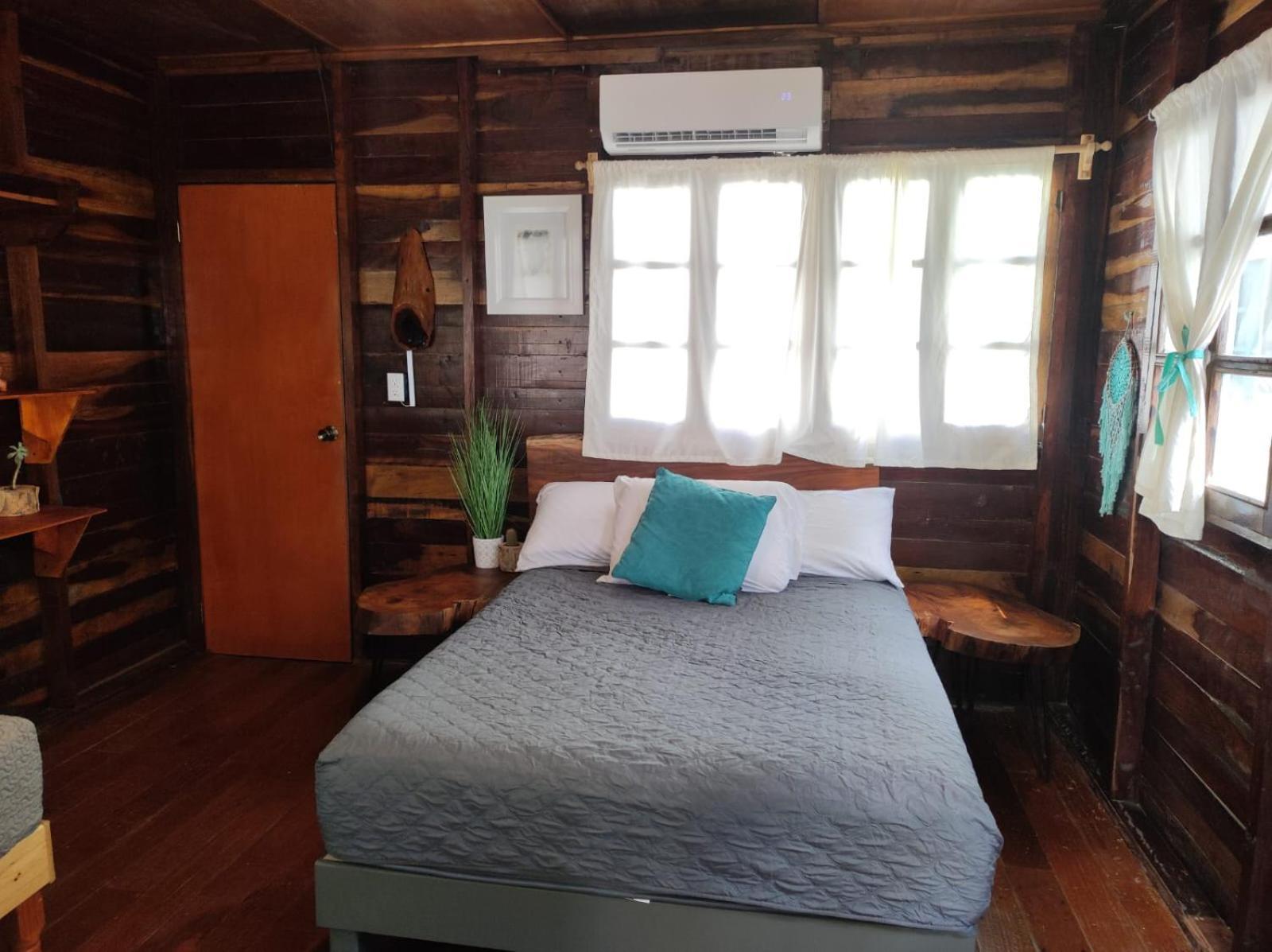 Hermosa Cabaña Caribeña en la Laguna de Bacalar Exterior foto