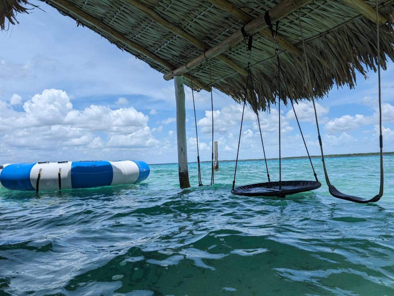 Hermosa Cabaña Caribeña en la Laguna de Bacalar Exterior foto